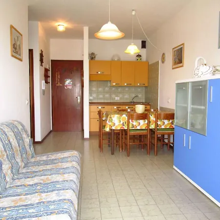 Apartment 40282