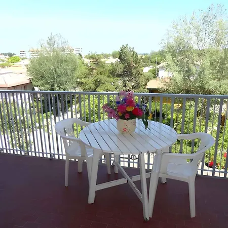 40282 Apartman *